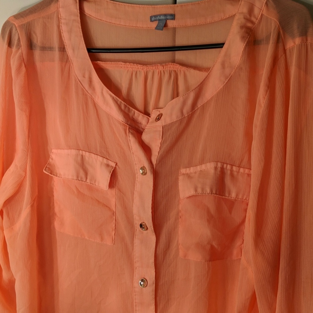 Button down - Picture 2 of 2